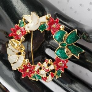 SFI Christmas Wreath Brooch